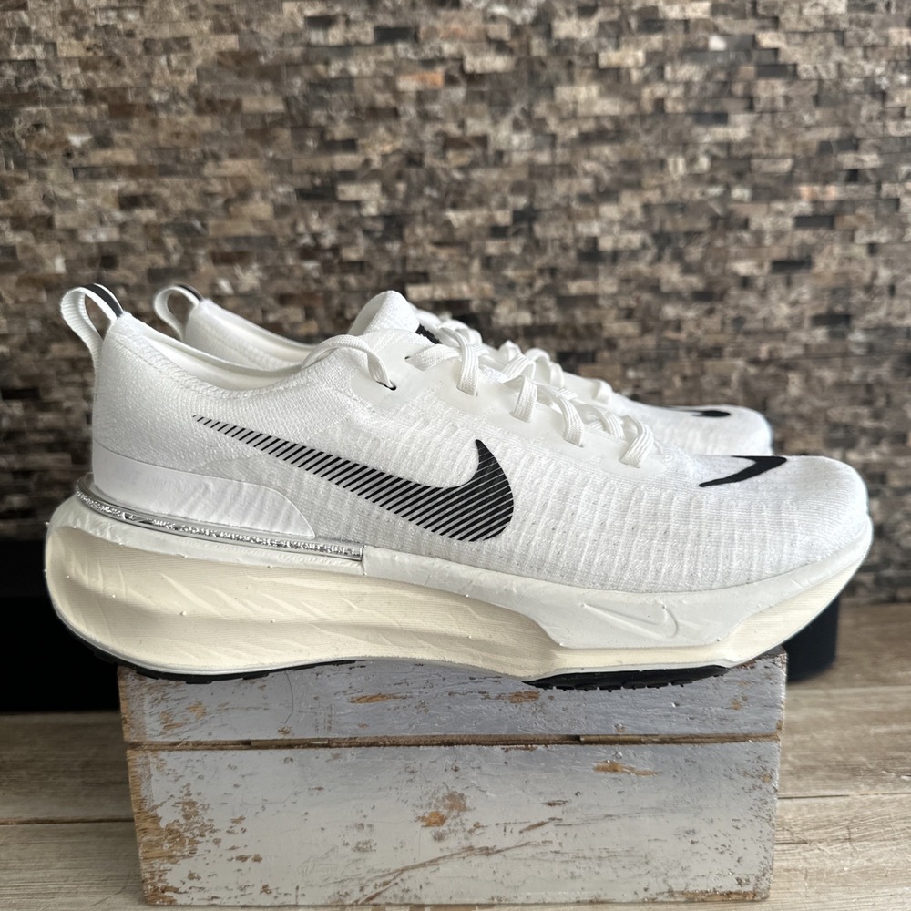 Nike ZoomX Invincible Run Flyknit 3 Summit White DR2660-102 Womens Size 10 EUC